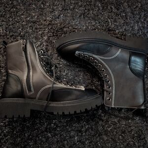 Women's Black and Gray Olivia Miller Lace-Up Boots